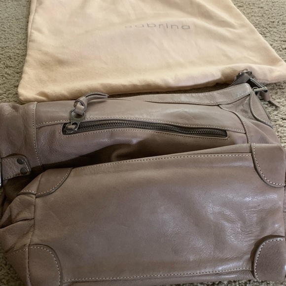 Italian Leather Messenger crossbody from Sabrina with dust cover - Picture 12 of 14